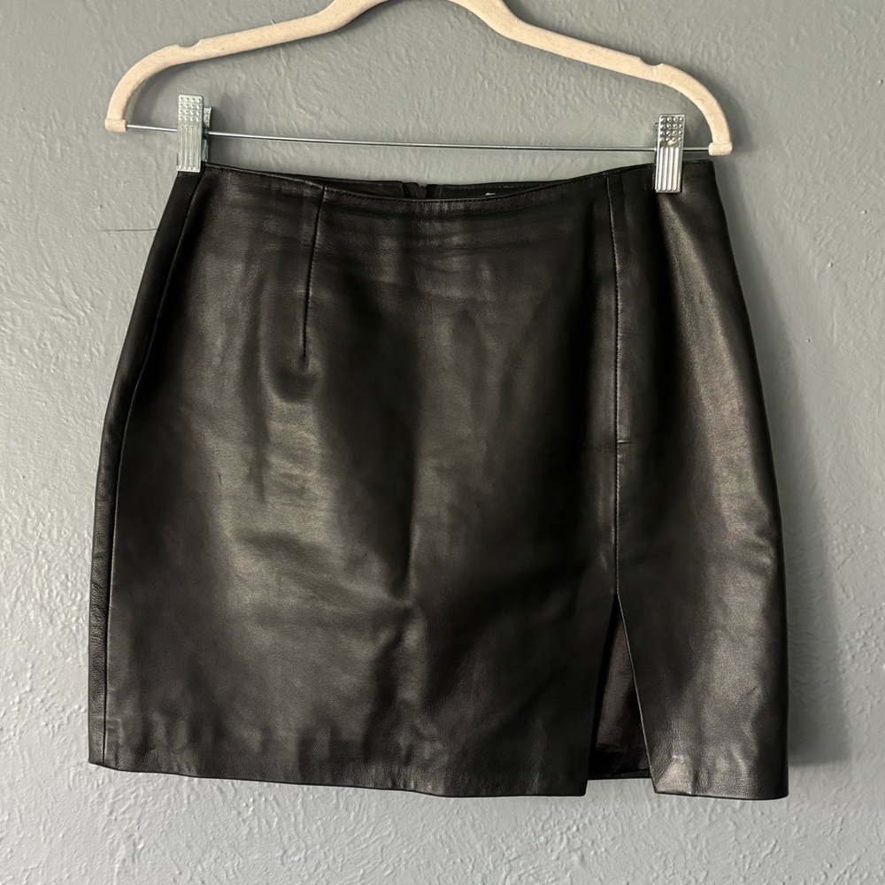 Hugo Buscati | classic | leather | skirt | size 6